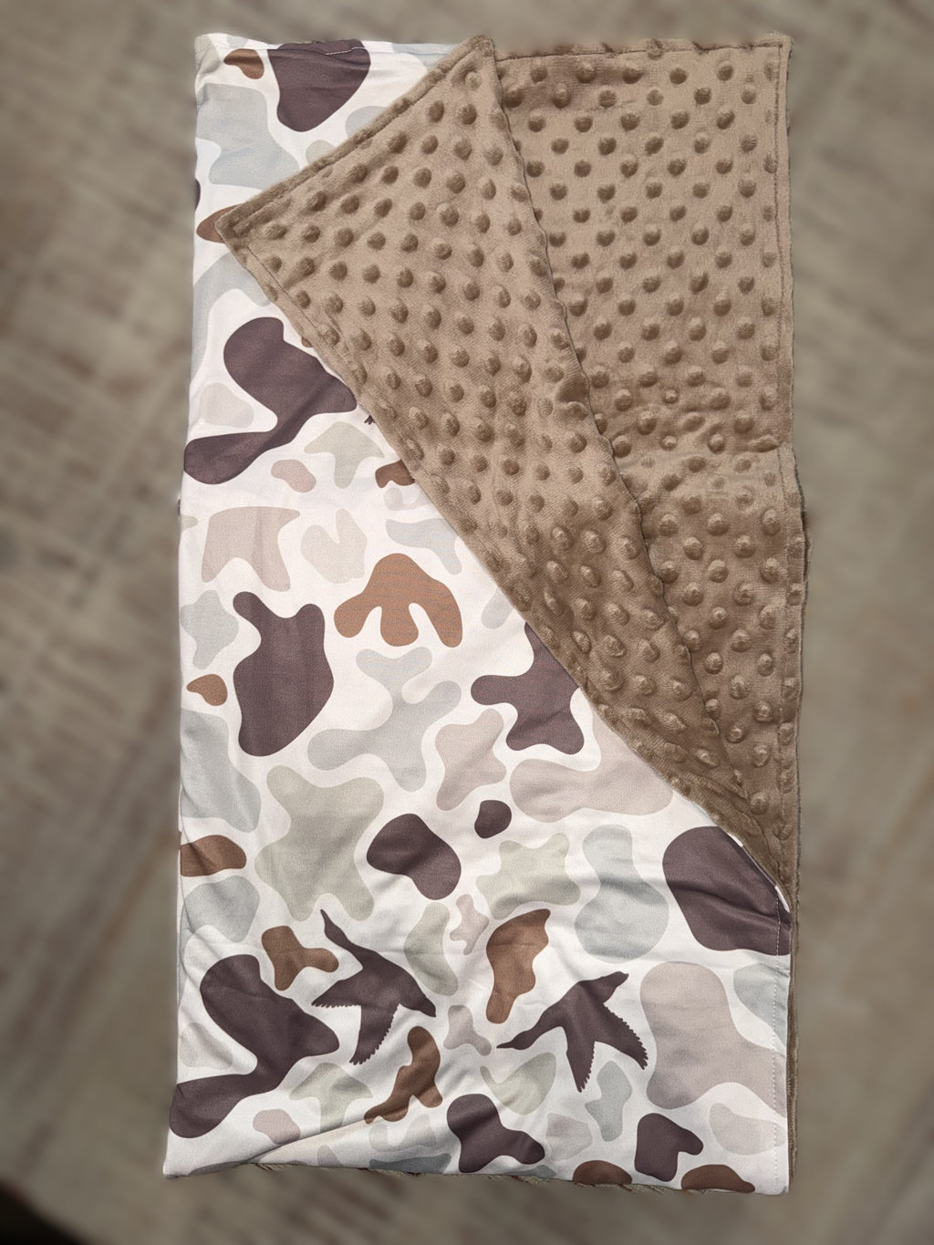 Muted Camo Knotted Gown and Blanket Set
