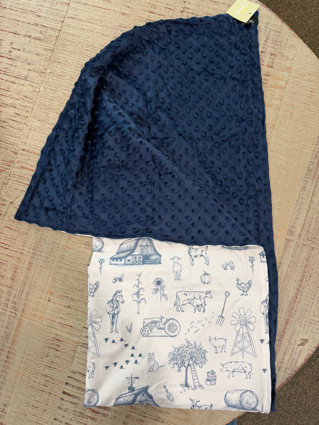 Hazy Farms Knotted Gown and Blanket Set